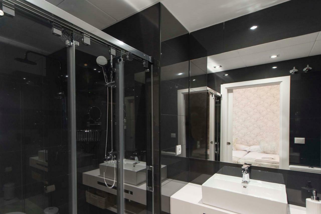 Centriko Quintero Apartment Seville Luaran gambar